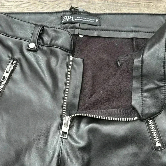 ✨🆕Zara🆕✨ | Black faux  leather zippered moto lined pants with padded knees - Picture 9 of 16